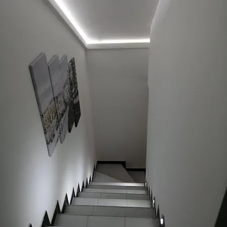 Romana Duplex Lägenhet